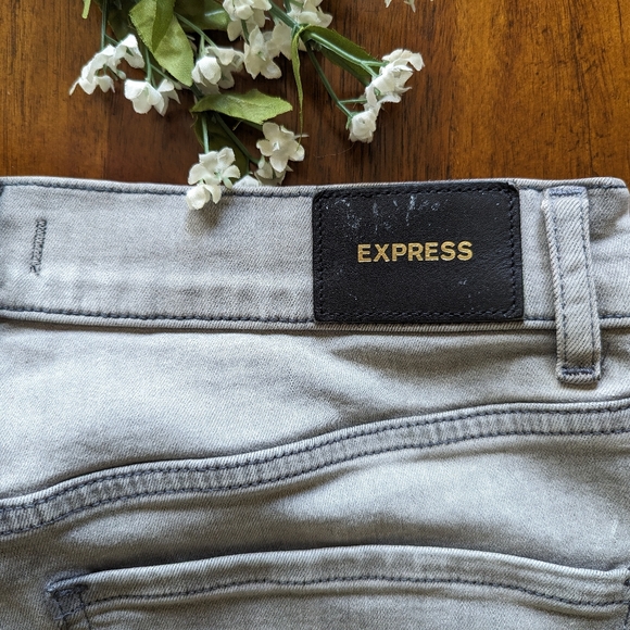 Express | Flare Jeans - Picture 3 of 5